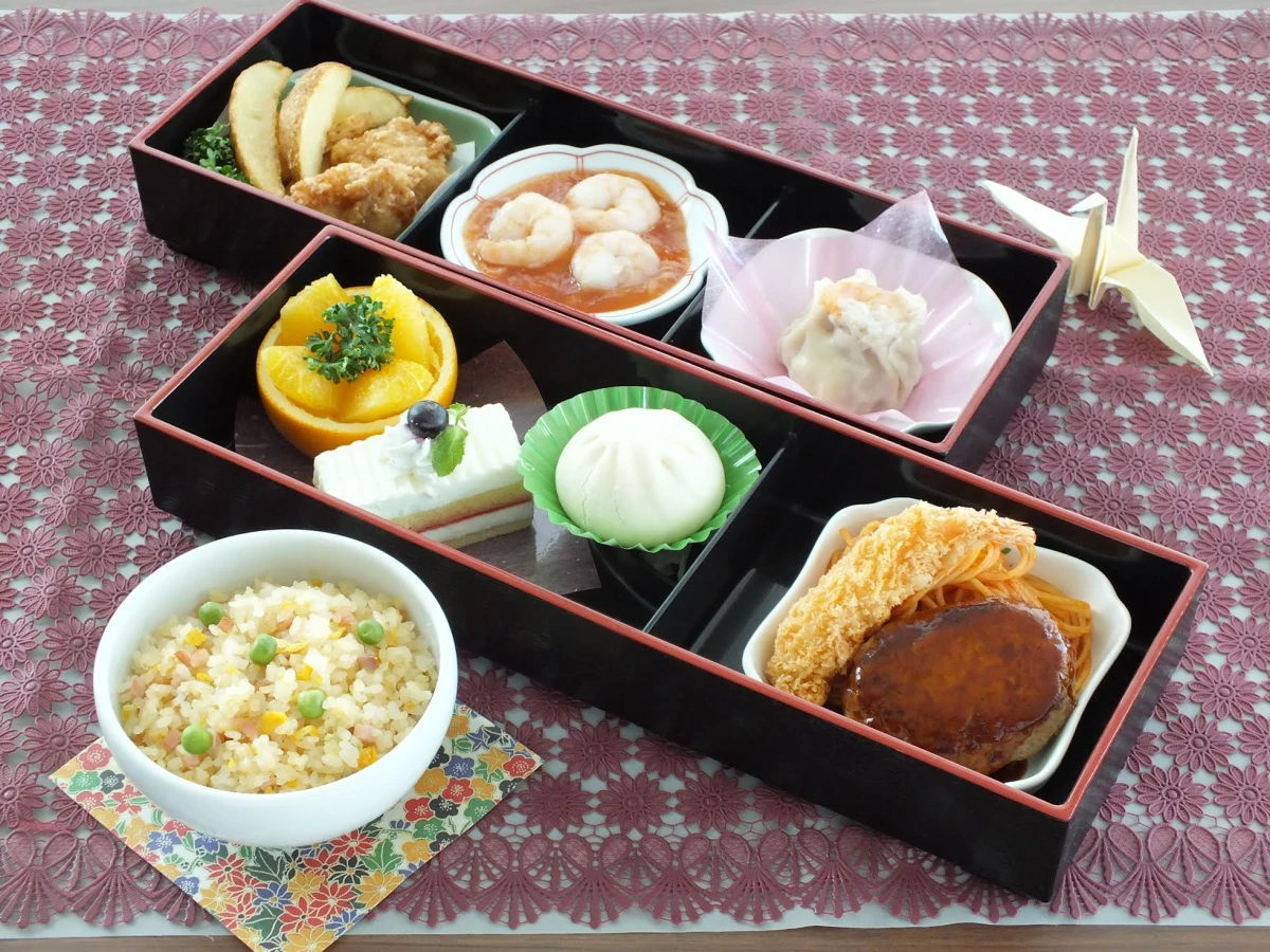 【最大10名様 半個室確約×大人数の長寿お祝いプラン】北京ダックを含む全7品〜慶祝栄華コース〜＋乾杯ドリンク★大切な長寿お祝いはホテルマロウド筑波で★の写真 3