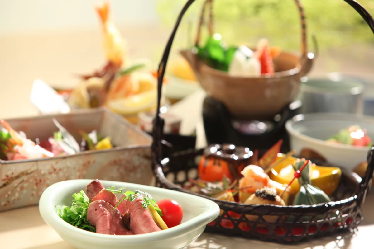 【個室確約 / 長寿祝いプラン】旬の食材をふんだんに活かしたお祝い会席全12品 ~松コース~の写真 2