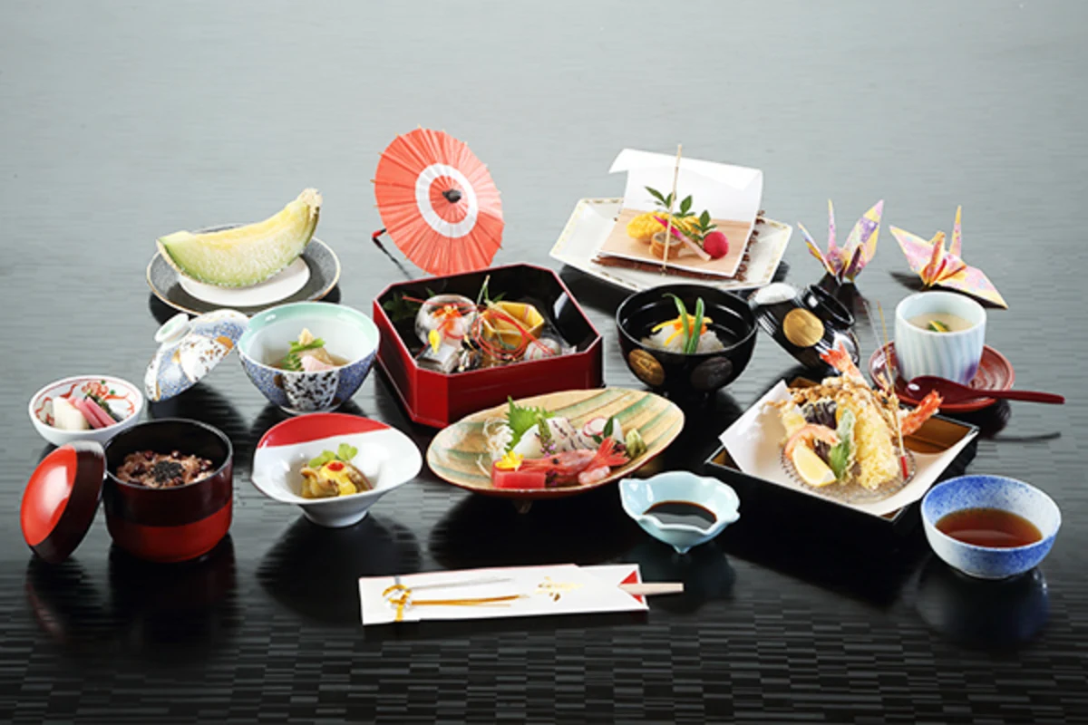 【個室確約 / 長寿祝いプラン】旬の食材をふんだんに活かしたお祝い会席全12品 ~松コース~の写真 5