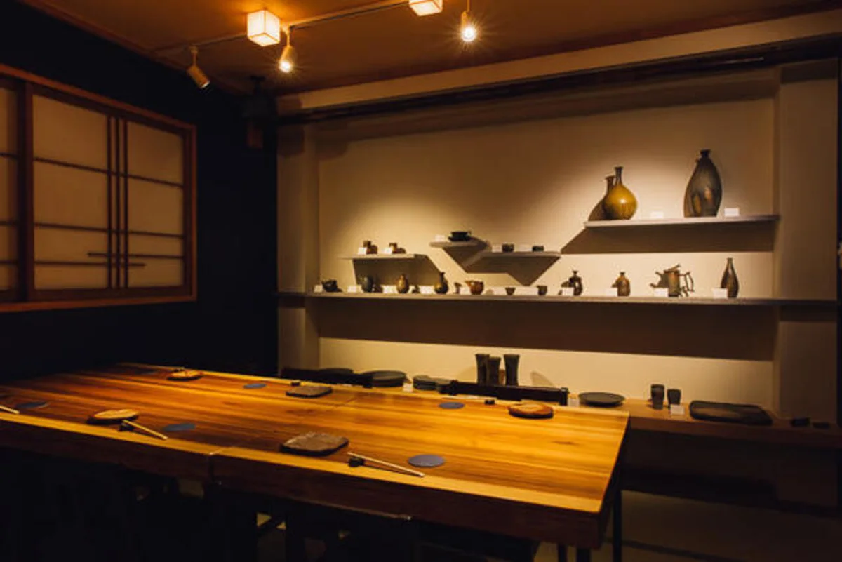 【個室確約 接待・会食プラン】中目黒駅から徒歩3分★贅沢伊勢海老と黒毛和牛を味わう全8品「眞か」の本気コース★ビジネス会食にふさわしい至高のおもてなし★ 座席