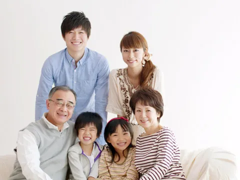 【5〜22名様 / 個室確約★ご家族様で祝う結婚記念日に】写真館での記念撮影付き*鯛姿赤飯を含むお祝い会席全8品+乾杯用スパークリングワイン★ご家族様の笑顔あふれるひととき〜アクセス良好◎大阪駅徒歩3分・ホテルモントレ大阪の写真 4