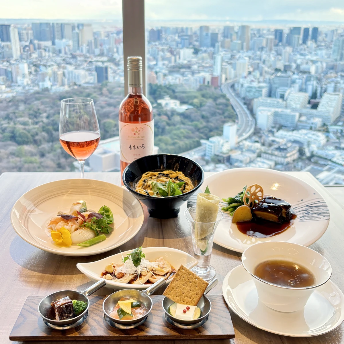 ＼顔合わせ・接待・上質会食／ 【全13種2時間飲み放題コース×完全個室】北京ダック、ふかひれスープ付き全7品パーティープラン12,000円(税サ込) 1