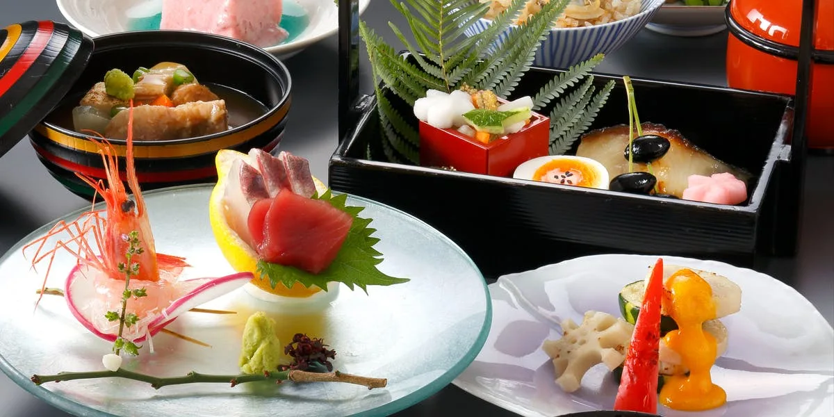 季節薫る彩り豊かな本格加賀懐石に舌鼓 | 【平日限定★接待/会食プラン】旬の味覚で織りなす絶品加賀懐石コース★乾杯ドリンク付き★ホテルレストランならではの上質なおもてなし