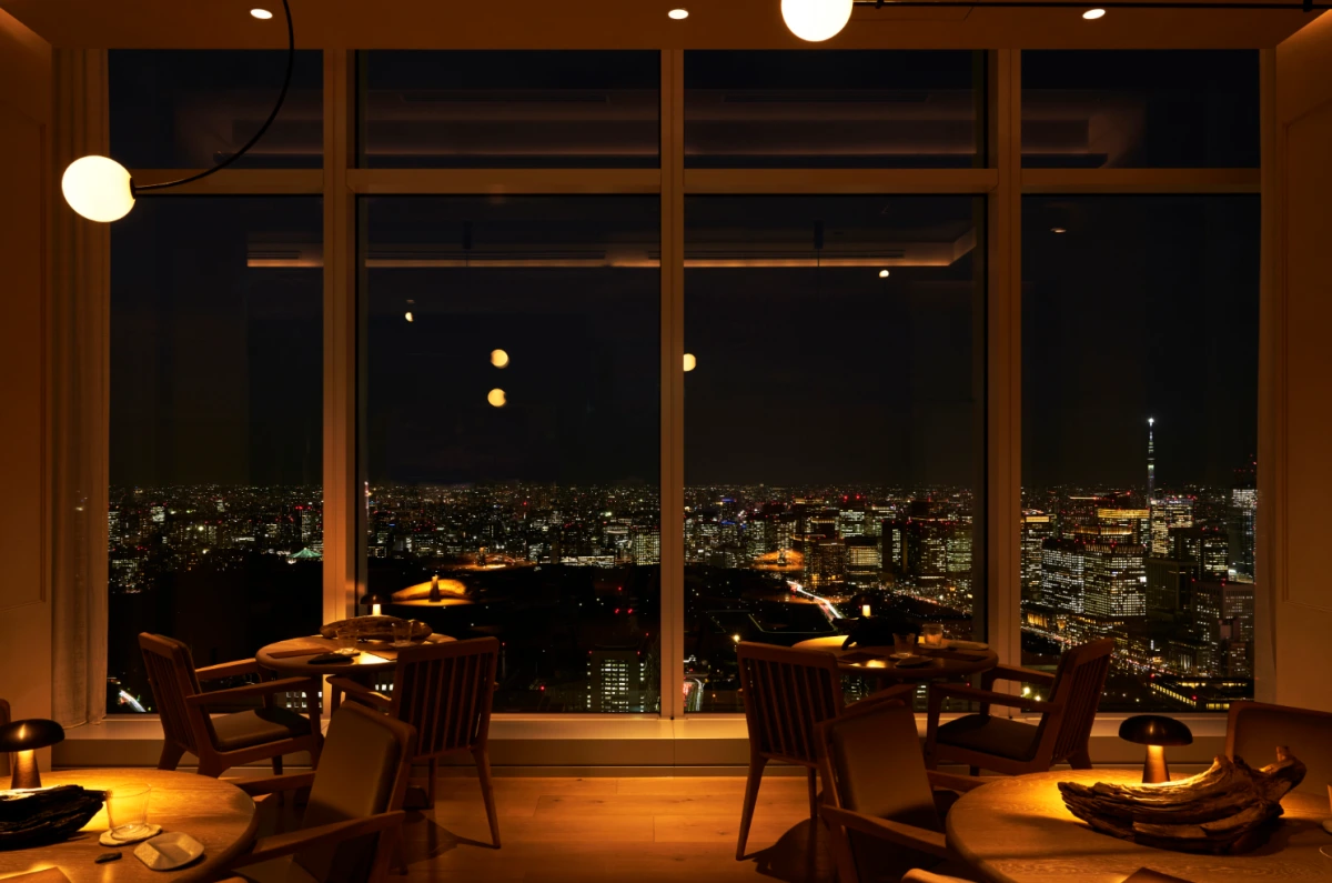 【最大4名様まで×窓際席確約×お祝いディナープラン】TOKYO NODE最上階の夜景×ミシュランシェフが贈るモダンガストロノミー・フレンチコース★乾杯シャンパン×メッセージ付きプレート★東京の煌めきに包まれて心に刻む感動体験を虎ノ門での写真 5