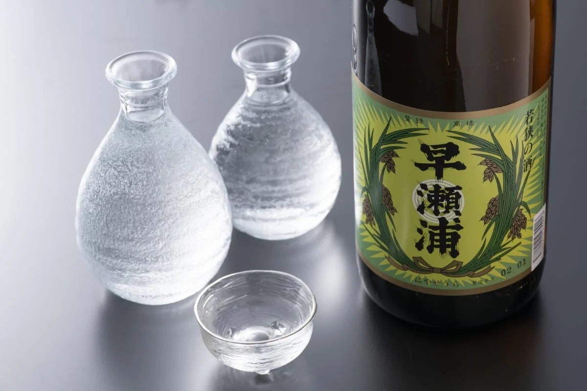 記念日を彩るゆったり過ごせる落ち着いた空間×美味しいお酒の数々 | 【美食を味わうアニバーサリーランチ】若狭牛＆うなぎのWメインフルコース「伍助御膳」で記念日を彩る★観光も楽しめる熊川宿