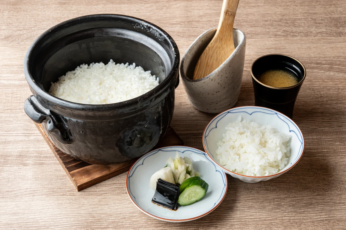 【個室確約★還暦・長寿祝いプラン】おでんや土鍋ご飯など創作おでん会席全11品★心斎橋の上品な和の空間でお祝い 2