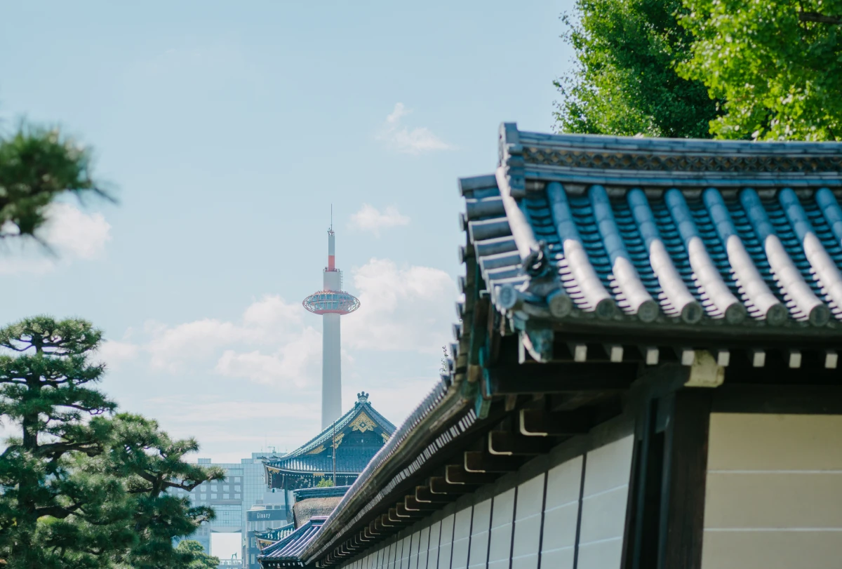 京風情ただよう上質なおもてなしで粋なお祝い時間を | 【レストラン貸切 お食い初めランチプラン】鯛のお頭付きお食い初め膳+黒毛和牛食べ比べ!豪華鉄板焼きランチコース全6品+乾杯ドリンク★ホテルカンラ京都でおめでたい100日をお祝い★
