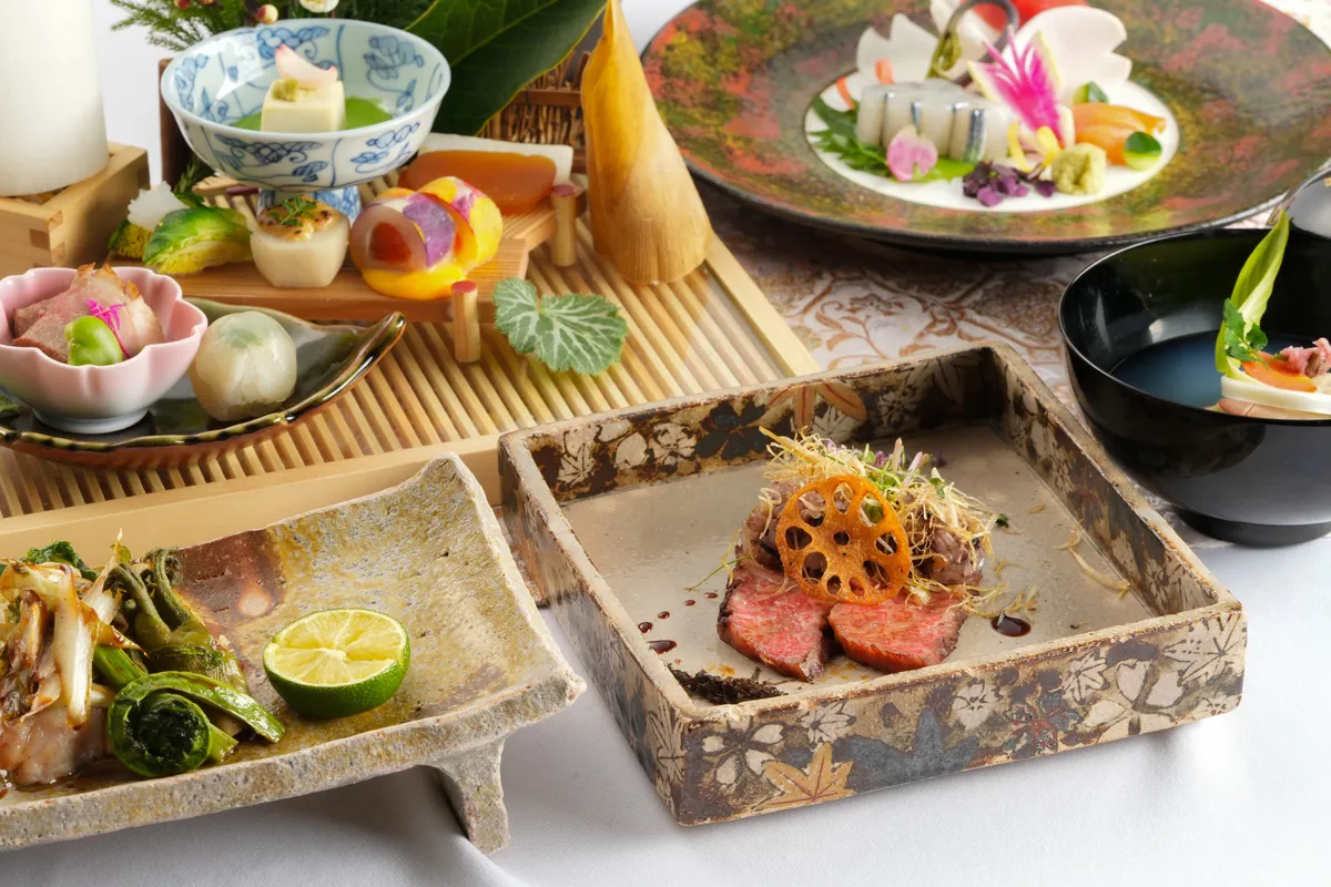 【和モダン個室確約 / 還暦・長寿祝いプラン“蒼穹”】自家製生ケーキ付き懐石料理全8品＆乾杯酒★青山通りに面した上品な日本料理店★ 24