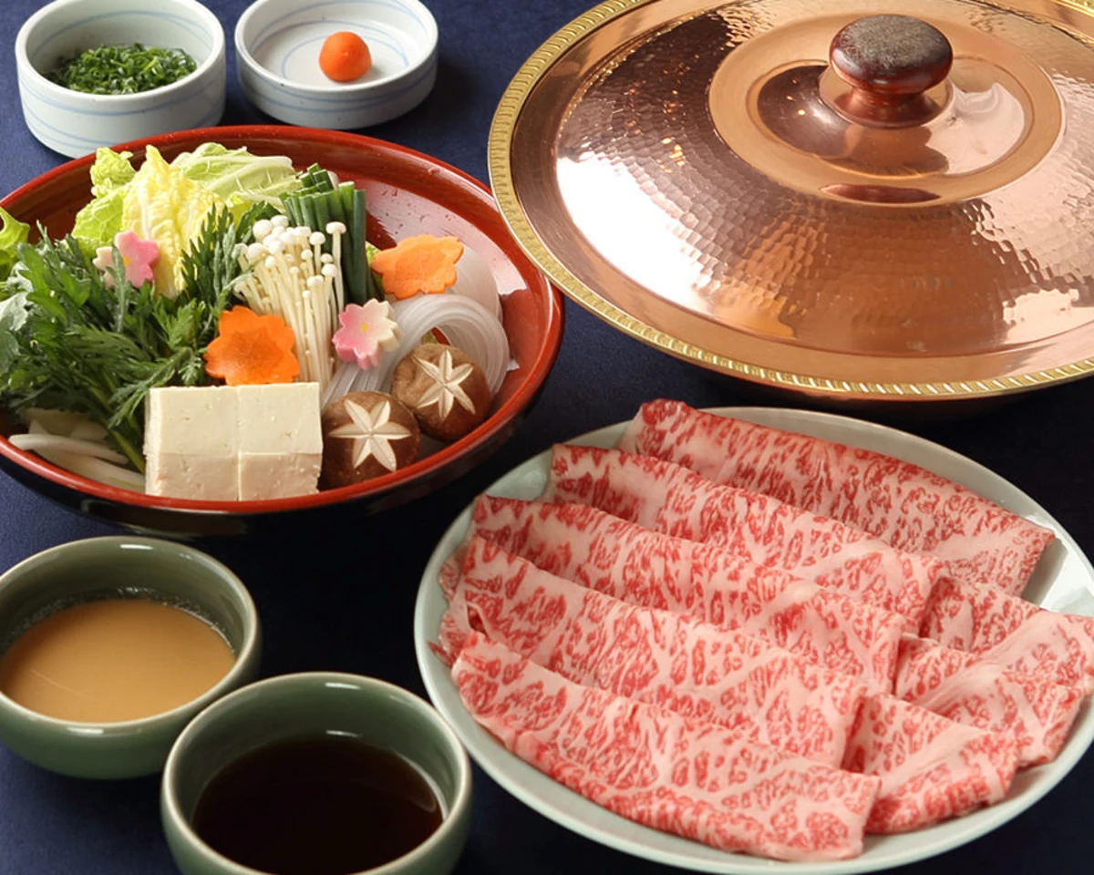 【3時間制★個室確約・お食い初めランチプラン】季節の味覚を楽しめるしゃぶしゃぶの豪華コース＋ウェルカムドリンク＋メッセージプレート★銀座クレストンホテル32F！席利用3時間可◎東京ベイエリアの絶景を堪能★の写真 3