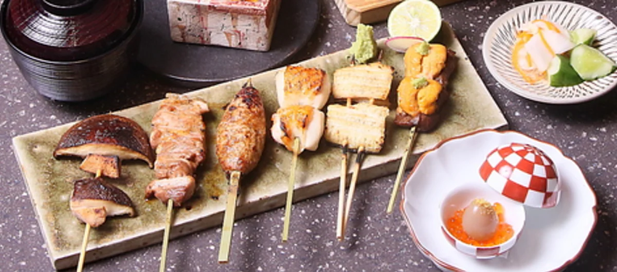 旬の割烹料理とメッセージ付きプレートで祝う | 【最大24名まで個室確約×顔合わせ・結納ディナー】旬満載の贅沢割烹×比内地鶏含むおまかせ串焼き！選べる2コース★メッセージ付きプレート×飲み放題選択可★水戸の隠れ家で紡ぐご両家の縁