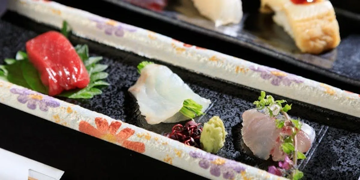 【アニバーサリーディナープラン】カウンター席で上質な握りと絶品和食を堪能～極みコース～全9品＋メッセージプレート付き★北新地駅から徒歩2分の好立地 4