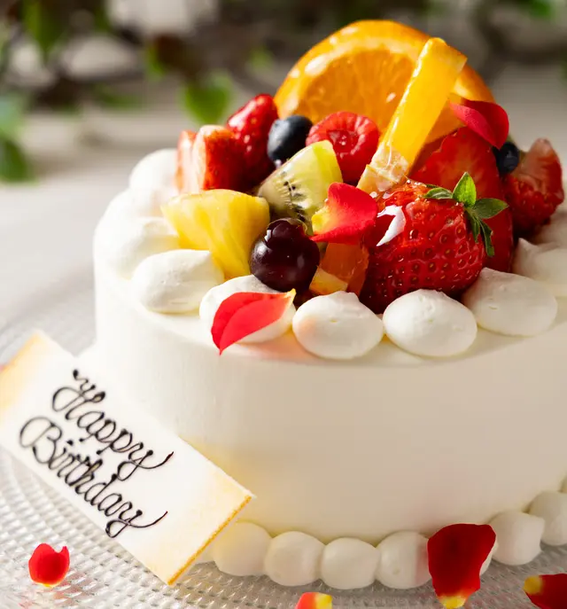 メッセージプレート付きホールケーキ